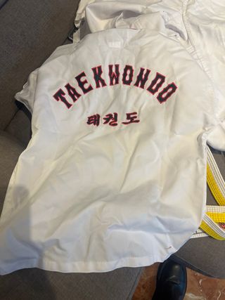 Traje Taekwondo Niña Valento talla 0 130 cms