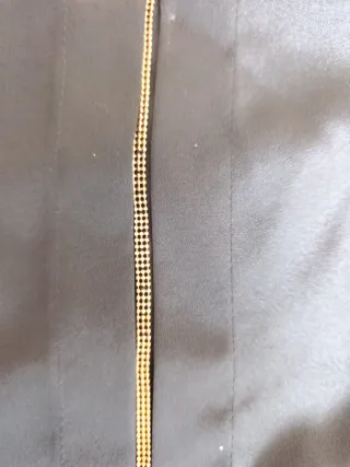 Camiseta Cortefiel negra detalles dorados Talla S