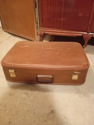 Maleta vintage marrón