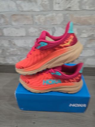 Hoka Challenger ATR 7 Naranja/Rosa