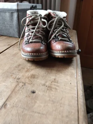 Scarponcini in vera pelle da donna