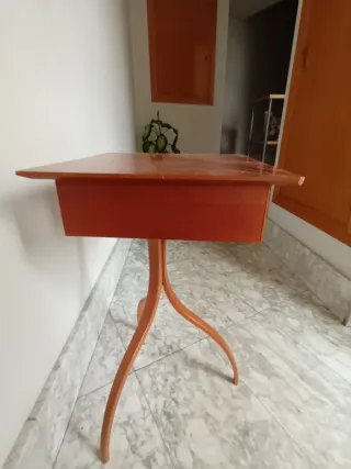 Mesita auxiliar cerezo con cajón