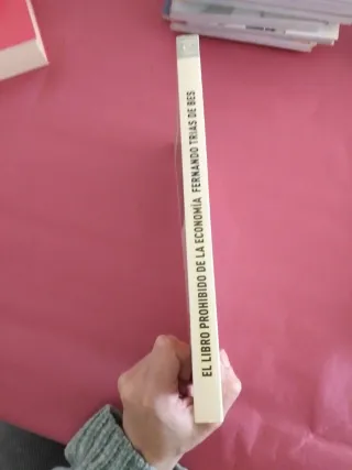 El libro prohibido de la economía: Ganador Prem...