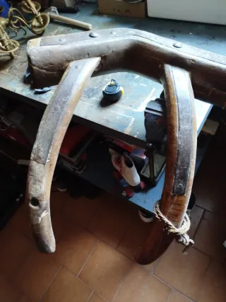 Ubio antiguo de madera