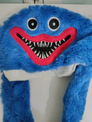 Gorro Huggy Wuggy Orejas Movibles