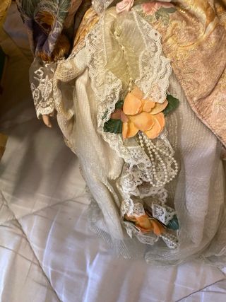 Muñeca de porcelana antigua