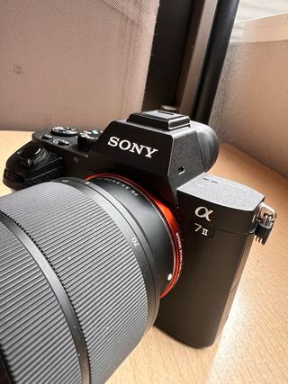 Sony Alpha 7 II Cuerpo + Objetivo 28-70