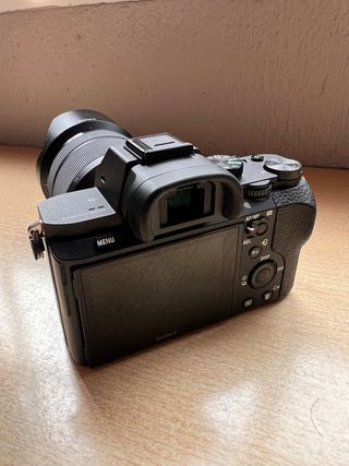 Sony Alpha 7 II Cuerpo + Objetivo 28-70