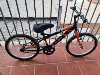 Bicicleta BMX DENBIKE naranja y negra