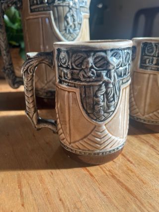 Lote jarras de cerveza alemana – 4 jarritas + 1 ja