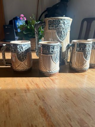 Lote jarras de cerveza alemana – 4 jarritas + 1 ja