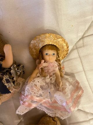 Lote de 9 Muñecas de Porcelana