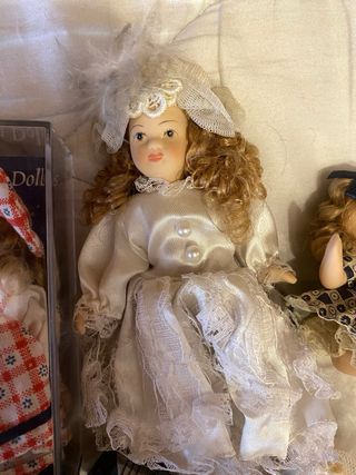 Lote de 9 Muñecas de Porcelana