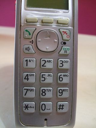 TELÉFONO INALÁMBRICO PANASONIC PLATEADO