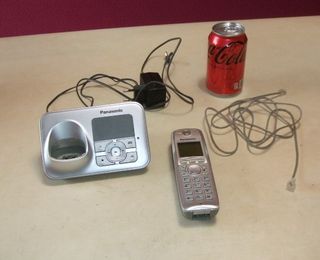 TELÉFONO INALÁMBRICO PANASONIC PLATEADO