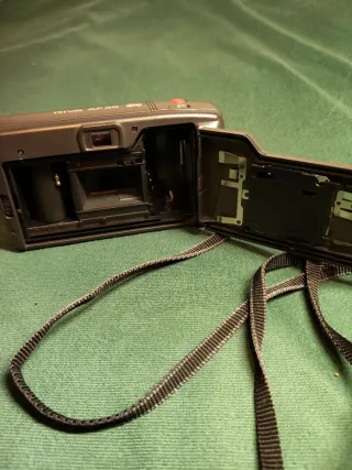 Minolta Riva AF 35 Cámara Compacta Negra