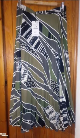 Falda Larga Zara Estampada Nuevo