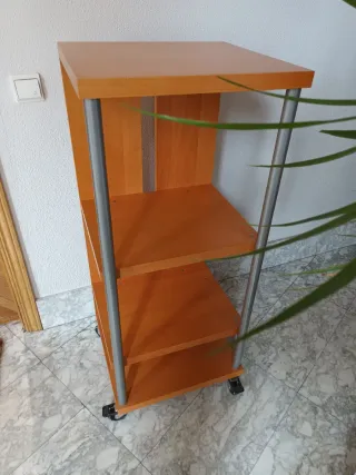 Mueble auxiliar Ikea madera y metal