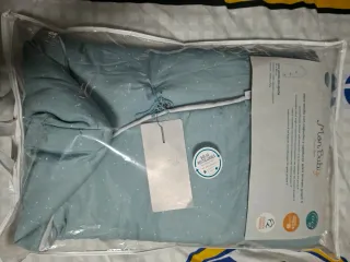 Saco arrullo bebé con capucha