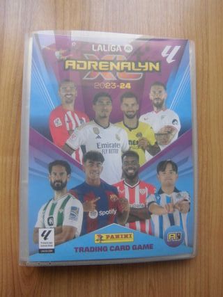 ÁLBUM ARCHIVADOR ADRENALYN 2023-24 + 243 CARTAS