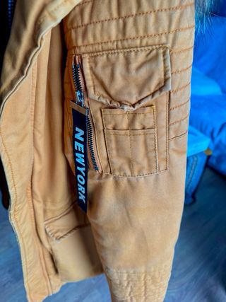 Parka estilo New York camel con borreguito