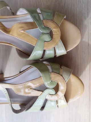 Sandalias Lodi salmón y verde claro