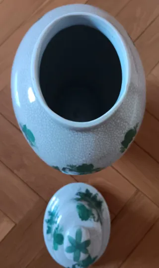 Tibor de cerámica verde y beige