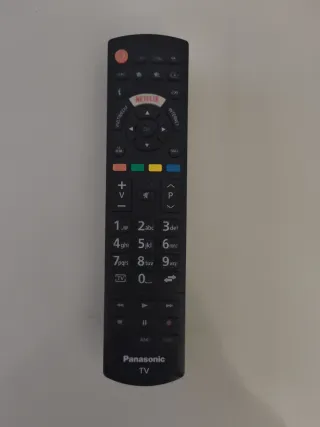 Televisor LED Negro. Smart TV