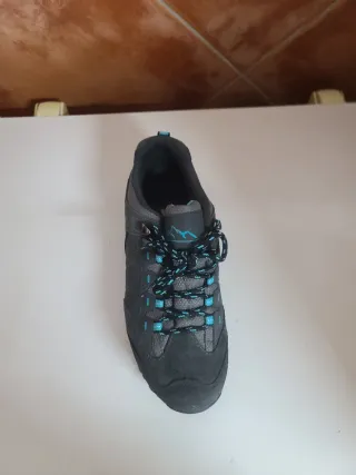 Botas de senderismo mujer grises y turquesa