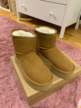 Botas UGG Marrones Talla 38 Nuevas