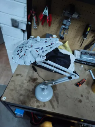 Lámpara Halcón Milenario Star Wars USB