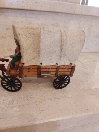 Carrozza in legno del 1955 con cavalli