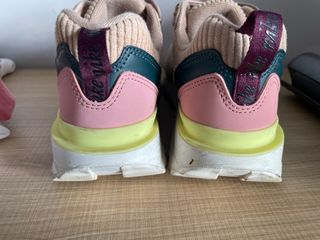 Zapatillas Nike Marrón  rosa y amarillas Talla 38