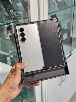 Samsung Galaxy Z Fold 7 12/512GB Argento Come Nuovo