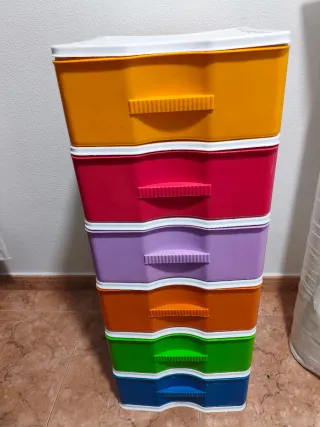 Cajonera de plástico multicolor