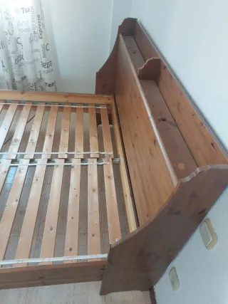 Cama de matrimonio de madera