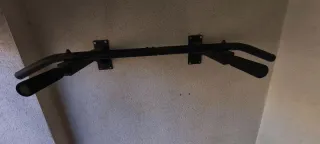 Barra de dominadas negra