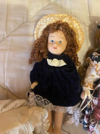 Set di 7 Bambole in Porcellana