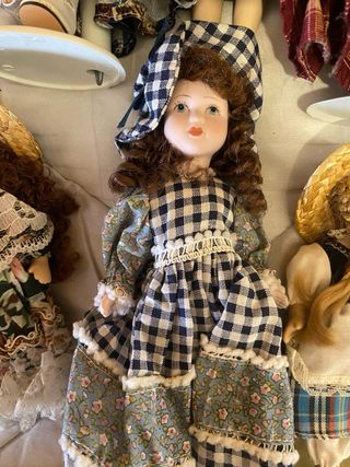 Set di 7 Bambole in Porcellana