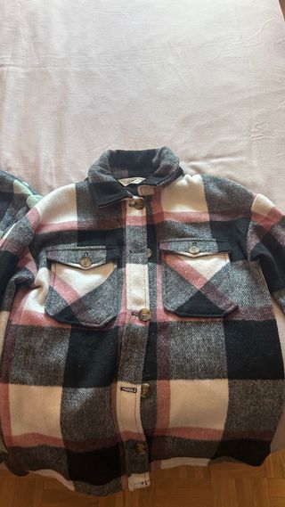 Sobrecamisa H&M cuadros verde y rosa