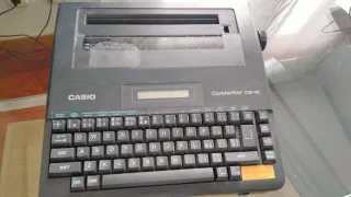 Máquina de escribir eléctrica Casio CW-16