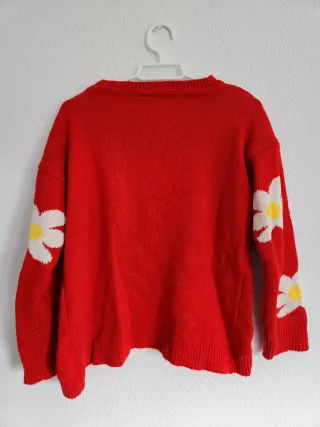 Jersey rojo con margaritas