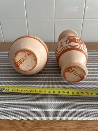 Juego de 2 Vasijas de Barro Decoradas