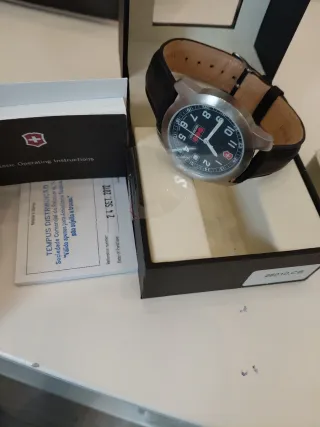 Reloj Victorinox Negro/Plateado