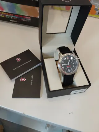 Reloj Victorinox Negro/Plateado