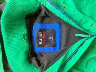 Abrigo Hollister Verde con Capucha