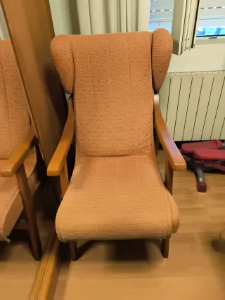 Sillón individual tela y madera