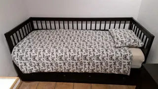 Cama Diván Ikea negra