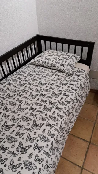 Cama Diván Ikea negra