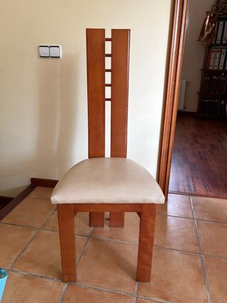 Pack de 4 sillas de madera y tapizado